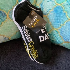 NWT Schitt’s Creek socks (5pairs), size 4-10
